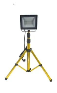 CHÂN ĐÈN LED,PHA TRÒN DI ĐỘNG ,TĂNG CHỈNH CHIỀU CAO TỰ DO SỬ DỤNG ĐƯỢC NHIÊU NƠI NHƯ STUDIO,CÔNG TRƯỜNG,NHÀ XƯỞNG...